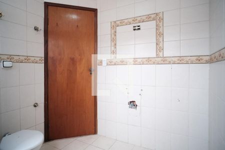 Banheiro da Suíte de casa à venda com 5 quartos, 140m² em Vila Londrina, São Paulo