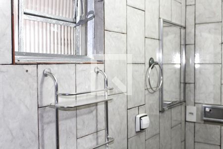 Casa à venda com 180m², 2 quartos e 1 vagaBanheiro 3 da casa 1