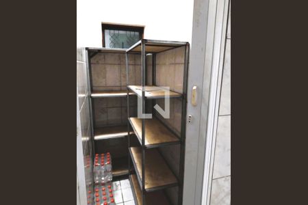 Dispensa de casa à venda com 2 quartos, 180m² em Lapa de Baixo, São Paulo