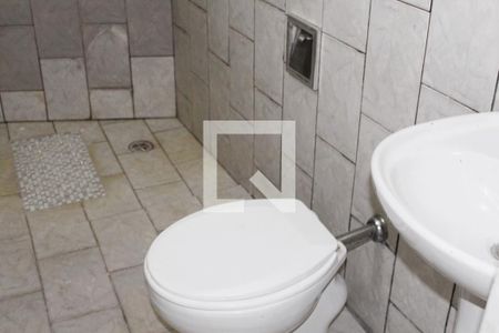 Casa à venda com 180m², 2 quartos e 1 vagaBanheiro 3 da casa 1