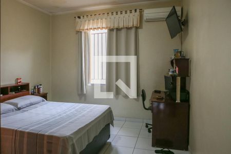 Casa à venda com 195m², 3 quartos e 3 vagasQuarto 2