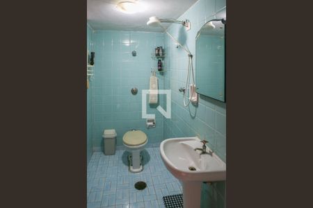 Casa à venda com 195m², 3 quartos e 3 vagasBanheiro 2