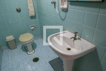 Casa à venda com 195m², 3 quartos e 3 vagasBanheiro 2