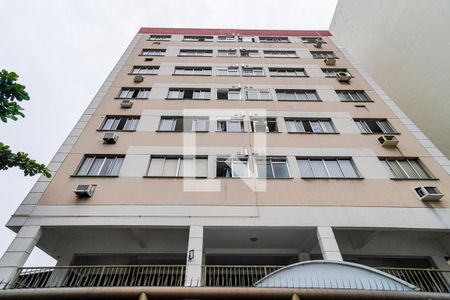 Apartamento à venda com 80m², 2 quartos e 1 vaga Apartamento à venda com 80m², 2 quartos e 1 vagaFachada