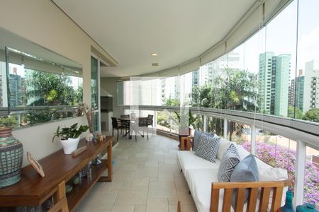 Varanda de apartamento à venda com 3 quartos, 206m² em Planalto Paulista, São Paulo