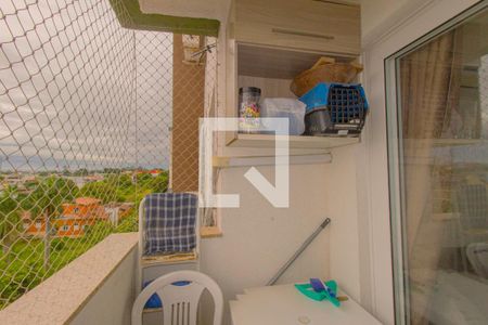 sacada da sala/churrasqueira de apartamento à venda com 3 quartos, 70m² em Marechal Rondon, Canoas