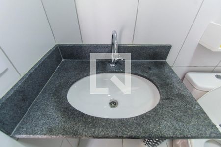 Apartamento à venda com 40m², 2 quartos e 1 vaga Apartamento à venda com 40m², 2 quartos e 1 vagaBanheiro