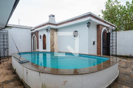 Casa à venda com 285m², 3 quartos e 4 vagasPiscina