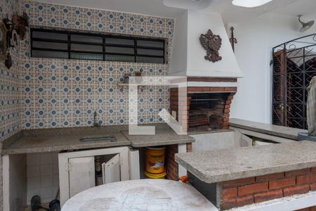 Casa à venda com 285m², 3 quartos e 4 vagasChurrasqueira