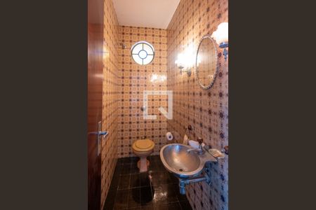 Banheiro de casa para alugar com 3 quartos, 285m² em Jardim da Saúde, São Paulo