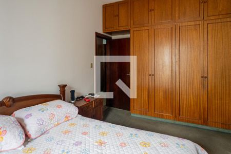 Casa à venda com 285m², 3 quartos e 4 vagasQuarto