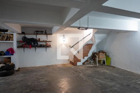 Casa à venda com 285m², 3 quartos e 4 vagasPorão