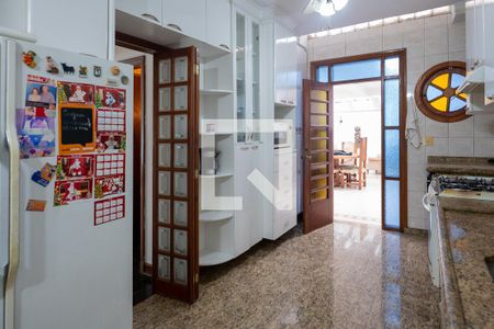Casa à venda com 285m², 3 quartos e 4 vagasCozinha 