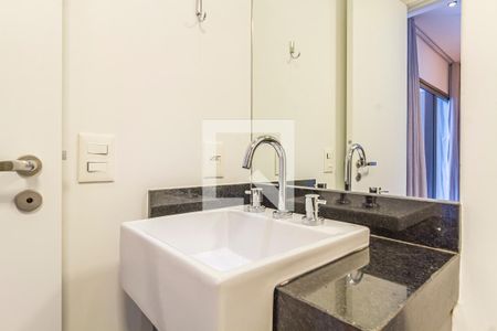 Apartamento à venda com 130m², 2 quartos e 1 vagaBanheiro da Suíte