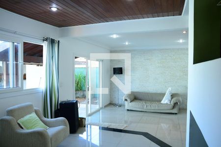 Sala de casa de condomínio para alugar com 3 quartos, 352m² em São Paulo Ii, Cotia