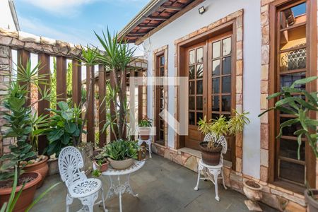 Casa à venda com 360m², 4 quartos e 3 vagasQuintal