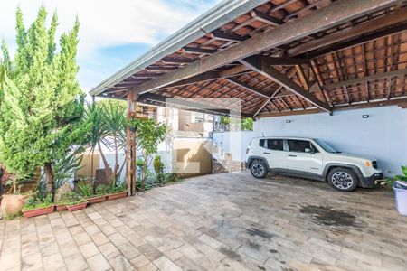 Casa à venda com 360m², 4 quartos e 3 vagasGaragem