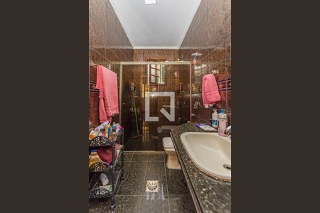 Casa à venda com 360m², 4 quartos e 3 vagasBanheiro da Suíte