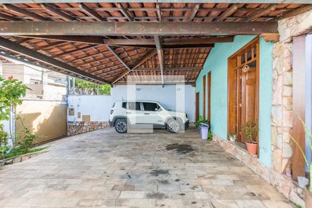 Casa à venda com 360m², 4 quartos e 3 vagasGaragem