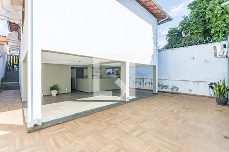 Casa à venda com 360m², 4 quartos e 3 vagasQuintal