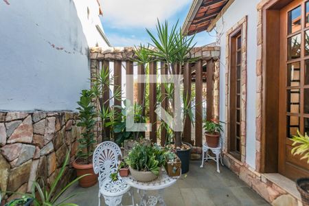 Casa à venda com 360m², 4 quartos e 3 vagasQuintal