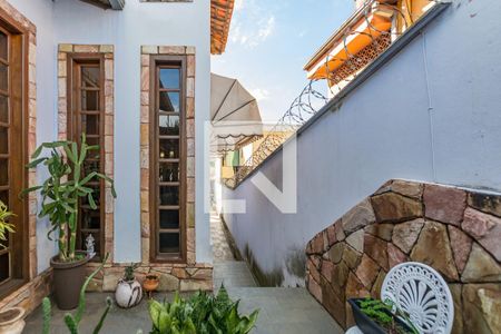 Casa à venda com 360m², 4 quartos e 3 vagasQuintal