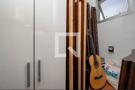 Apartamento à venda com 65m², 2 quartos e 2 vagasBanheiro de serviço