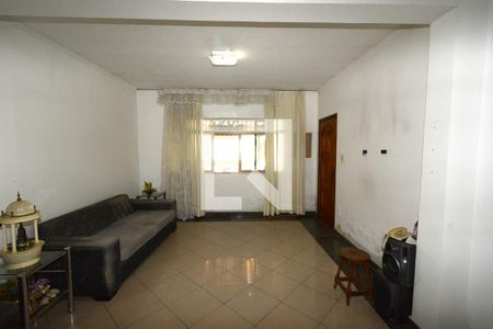 Sala de casa para alugar com 2 quartos, 200m² em Jardim dos Lagos, São Paulo