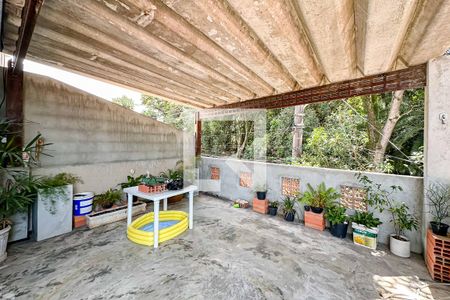 Casa à venda com 155m², 3 quartos e 2 vagasVaranda do Quarto 1 