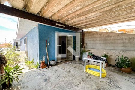 Casa à venda com 155m², 3 quartos e 2 vagasVaranda do Quarto 1 