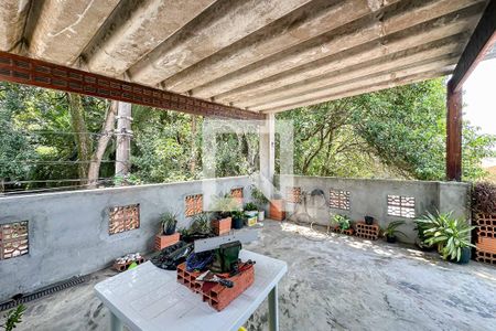 Casa à venda com 155m², 3 quartos e 2 vagasVaranda do Quarto 1 