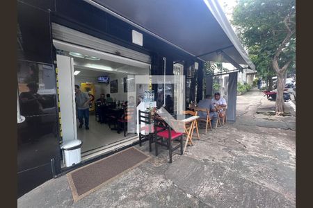 Casa à venda com 145m², 3 quartos e sem vagaFachada e loja 