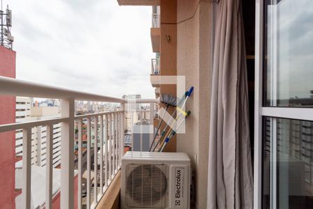 Apartamento à venda com 33m², 1 quarto e sem vaga Apartamento à venda com 33m², 1 quarto e sem vagaVaranda