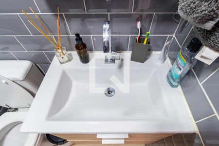 Apartamento à venda com 33m², 1 quarto e sem vaga Apartamento à venda com 33m², 1 quarto e sem vagaDetalhe - Banheiro