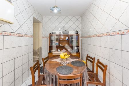 Casa à venda com 80m², 4 quartos e 2 vagasCozinha