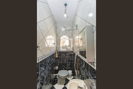 Casa à venda com 80m², 4 quartos e 2 vagasBanheiro Social 2