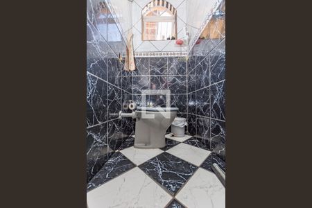 Casa à venda com 80m², 4 quartos e 2 vagasBanheiro Social 2