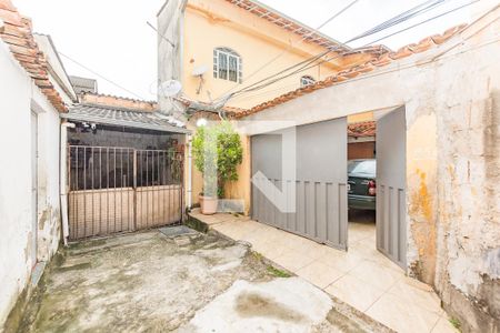 Casa à venda com 80m², 4 quartos e 2 vagasFachada
