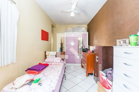 Casa à venda com 80m², 4 quartos e 2 vagasQuarto 4