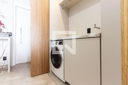 Área de serviço de apartamento para alugar com 2 quartos, 69m² em Vila Romana, São Paulo