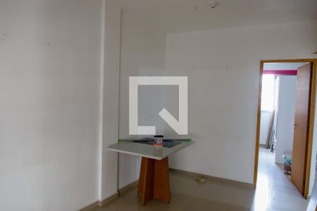 Sala de apartamento para alugar com 2 quartos, 55m² em Remédios, Osasco