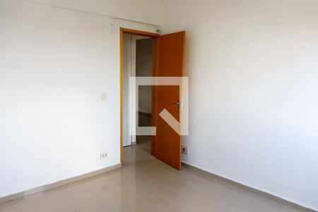 Quarto 2 de apartamento para alugar com 2 quartos, 55m² em Remédios, Osasco