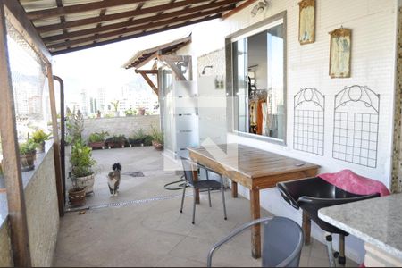 Apartamento à venda com 150m², 3 quartos e 2 vagasÁrea externa