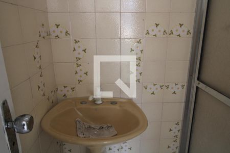 Pia do banheiro de casa para alugar com 2 quartos, 45m² em Interlagos, São Paulo