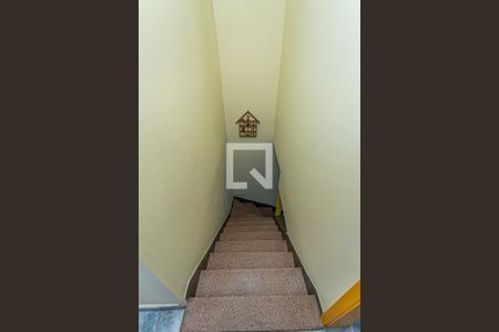 Escada de casa para alugar com 2 quartos, 80m² em Freguesia do Ó, São Paulo