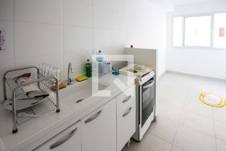 Cozinha de apartamento para alugar com 1 quarto, 28m² em Vila Ema, São Paulo