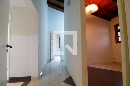 Corredor Quartos de casa de condomínio para alugar com 6 quartos, 240m² em Jardim Sao Paulo Ii, Cotia