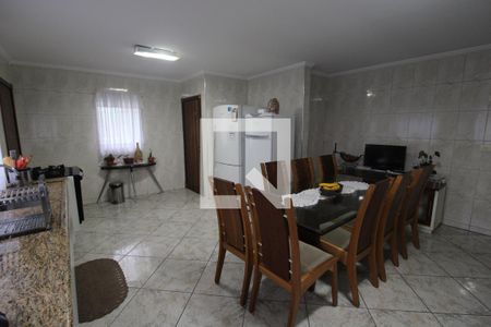 Casa à venda com 310m², 3 quartos e 6 vagasCozinha