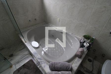 Casa à venda com 310m², 3 quartos e 6 vagasQuarto 3 - Banheiro