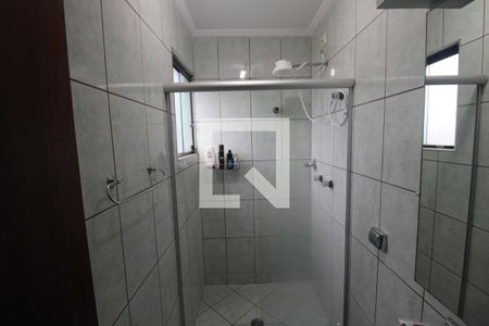 Casa à venda com 310m², 3 quartos e 6 vagasQuarto 1 - Banheiro